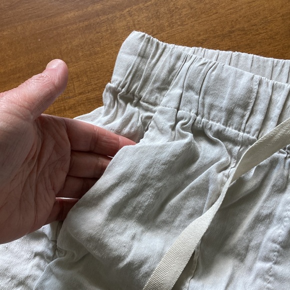 Babaton linen shorts - Picture 3 of 7